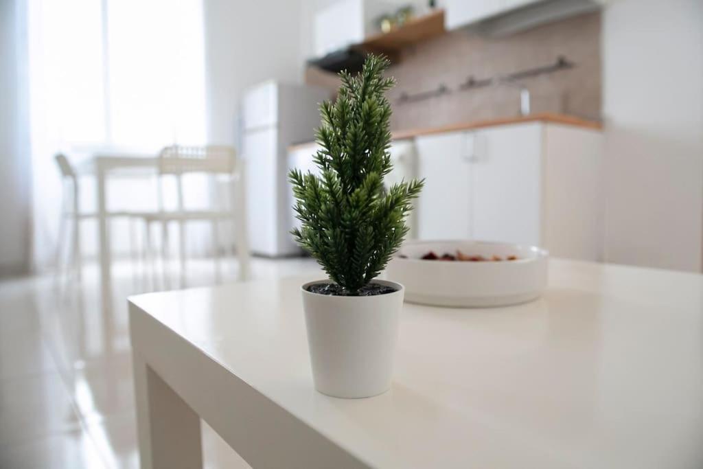 A Comfortable Apartment For You In San Lorenzo Roma Exterior foto